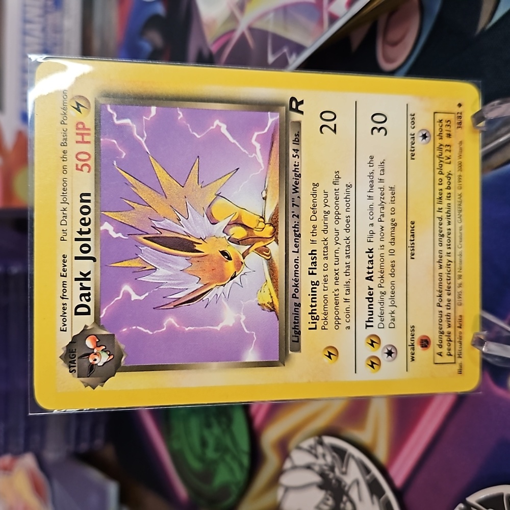 Dark jolteon base set